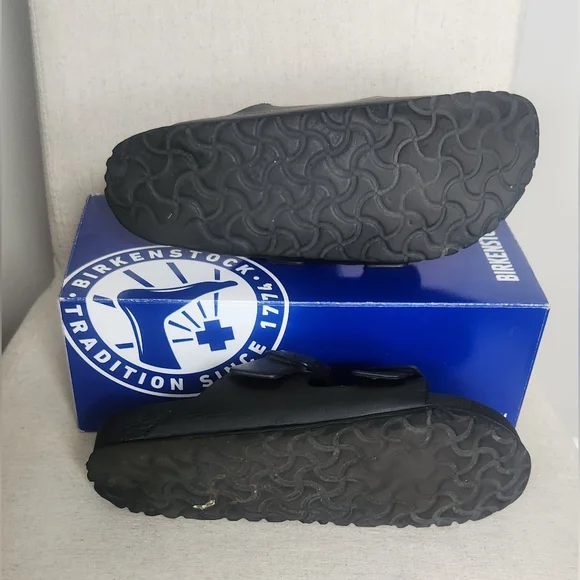 Birkenstock WMNS Black Sandals - Picture 5 of 5